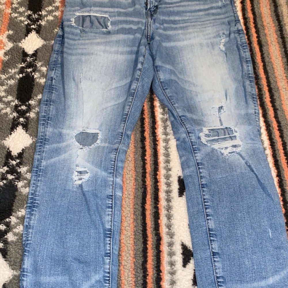 American Eagle Outfitters Light Blue Relaxed Jeans